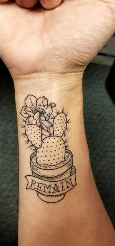 vyro riešo tatuiruotė, kaktusų augalas ir raštas, sumbolinė tatuiruotė