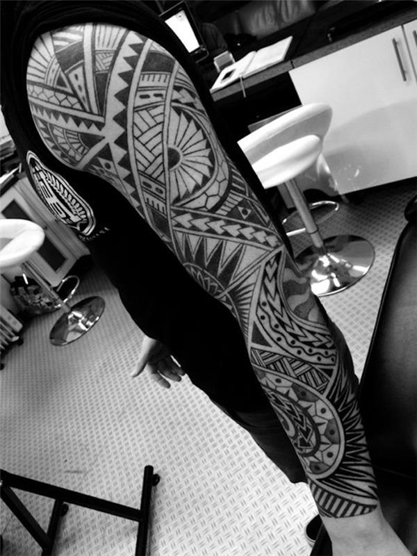 Tahitijska polinezijska tetovaža Indonezijska polinezijska tetovaža Maorska tetovaža