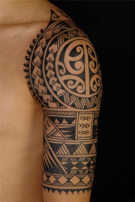 Polinezijska tetovaža maori maori tetovaža samoan ženska rame, kar pomeni roka