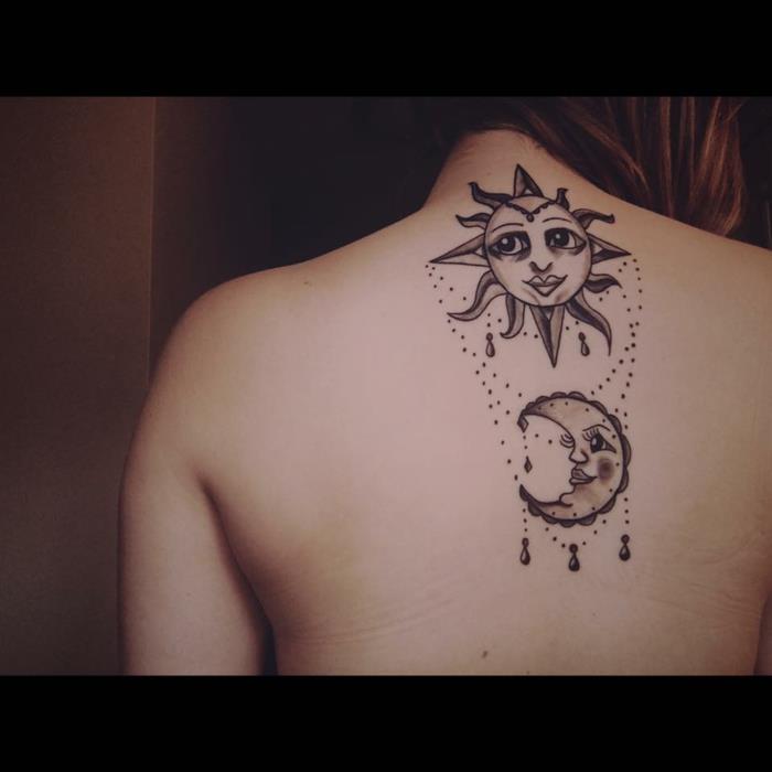 saulės ir mėnulio tatuiruotė, du astronominiai kūnai buvo suasmeninti ir tatuiruoti ant nugaros