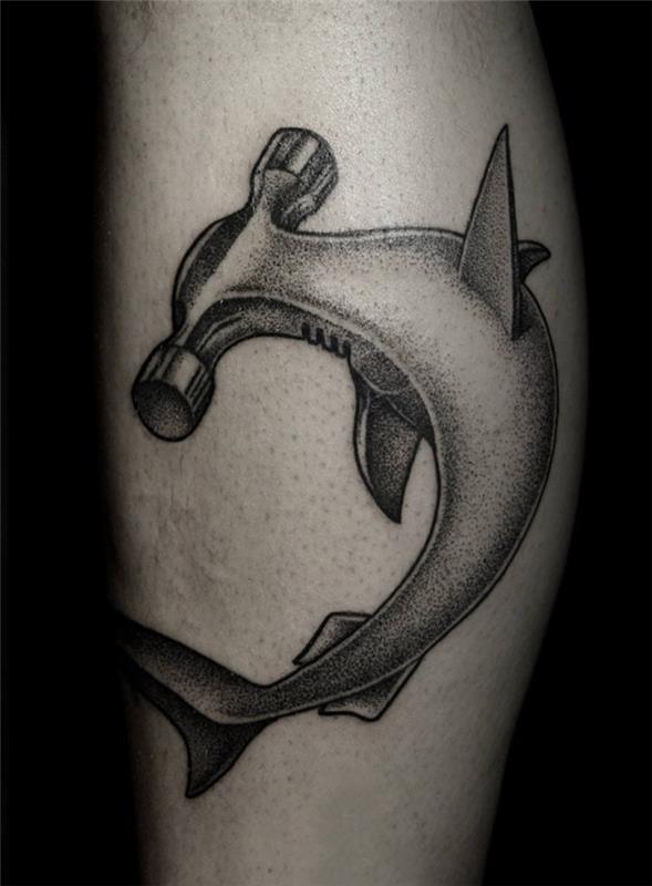 dövme tasarım buzağı adam çekiç kafalı köpekbalığı noktalı dövme nokta işi bacak