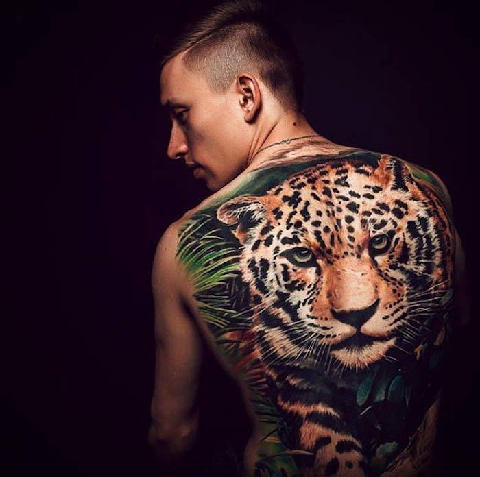 visa nugaros tigro tatuiruotė vyrams tikroviška kačių tatuiruotė