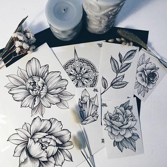 tatuiruotė-fiori-disegni-carta-bianco-nero-peonie-foglie-mandala