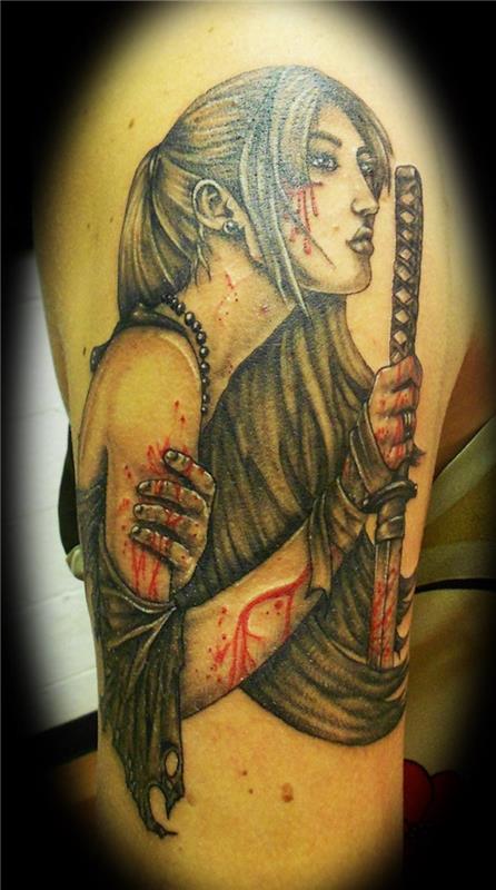 Japonska ženska in katana gejša bojevnik tetovaža