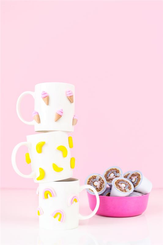 Capsule di caffè, tazze colorate, tazze okrasite figurico