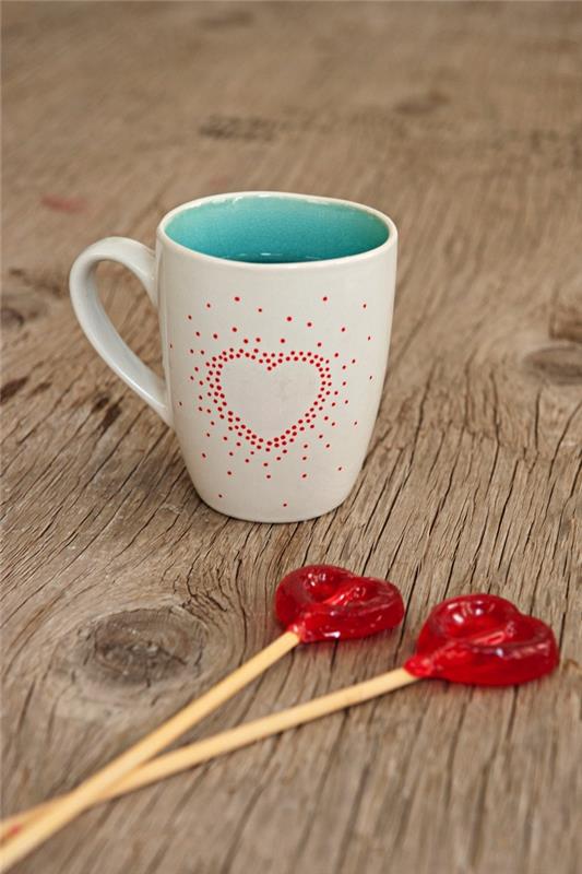 Personalizirana skodelica s srčkom majhnih rdečih pik iz porcelanastega filca, osebna ideja za darilo za Valentinovo