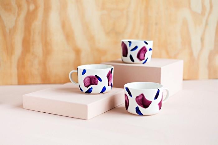 skodelice za kavo okrasite z modro in vijolično barvo porcelana, pobarvajte keramične skodelice