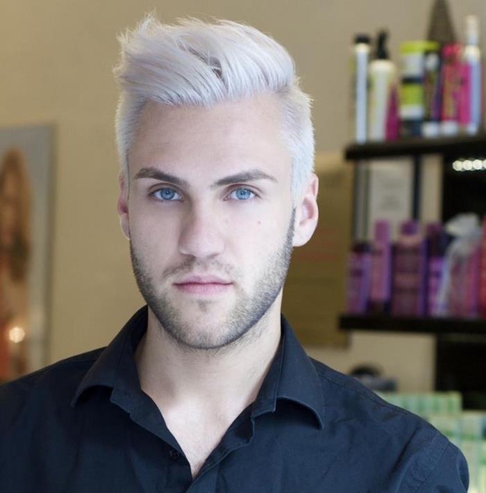 pompadour frizura platinasto blond moški bela barva