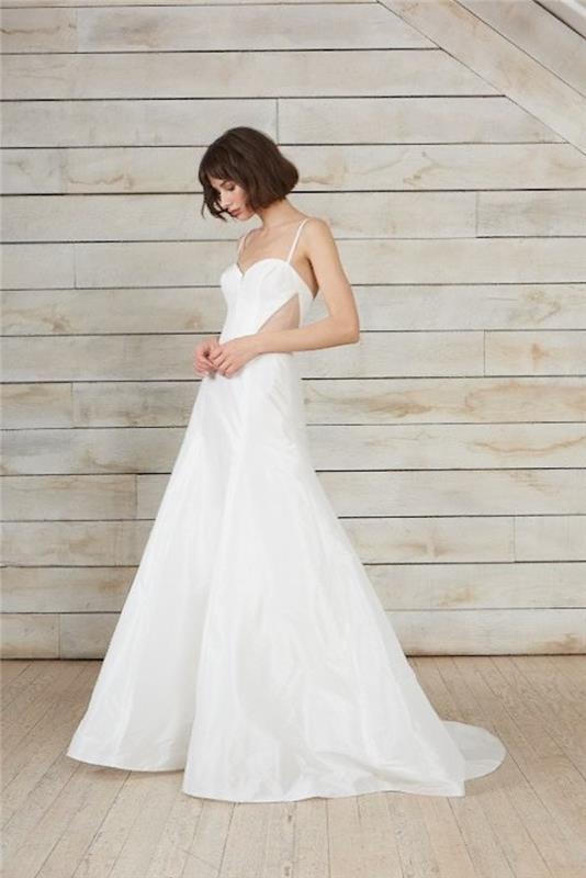 Romantiška vestuvinė suknelė Nuostabi paprasta ir elegantiška vestuvių suknelė su išpjovomis šonuose