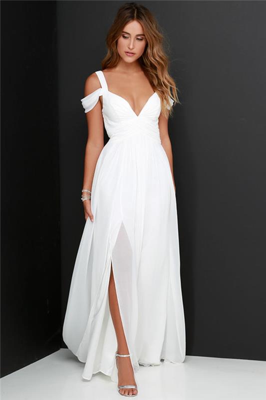 iki ilginç omuz ile beyaz melek görünümlü şık kıyafet elbise