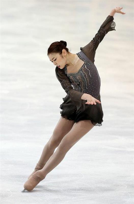 artistik patinaj-kıyafeti-elbiseler