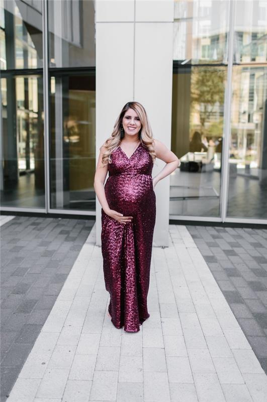 2019 metų madingos nėščios moters vakarinės suknelės pavyzdys, ilgos skystos suknelės su violetine V formos iškirpte modelis