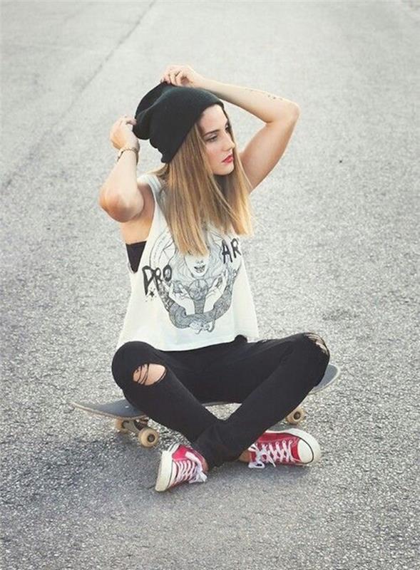 ženske pogovarjajo hipsterske čevlje za stil hipster skate
