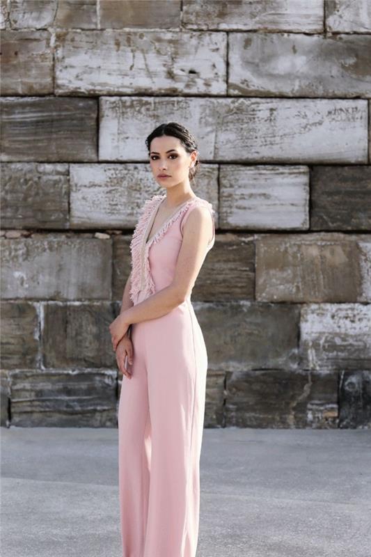 zamislite, katere barve oblačil za poroko, model elegantne in elegantne kombinacije pastelno roza barve