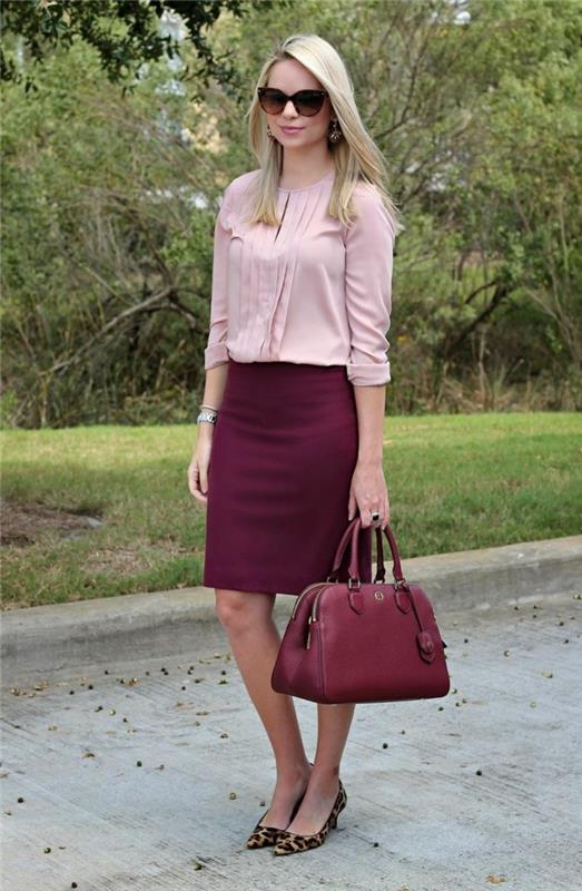 suknelė-darbe-moteris-apranga-rožiniai-marškiniai-ir-sijonas