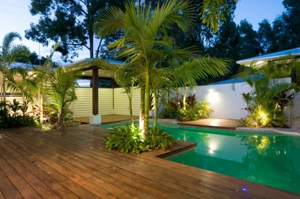 terasa medyje arba sudėtinis atogrąžų sodas su gražiu baseinu