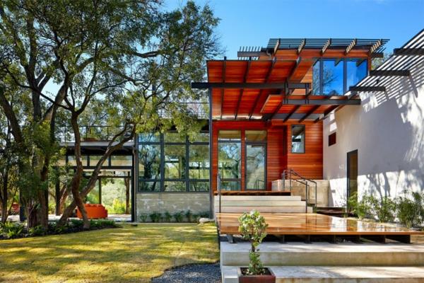 modernaus namo-medžio arba kompozitinė terasa