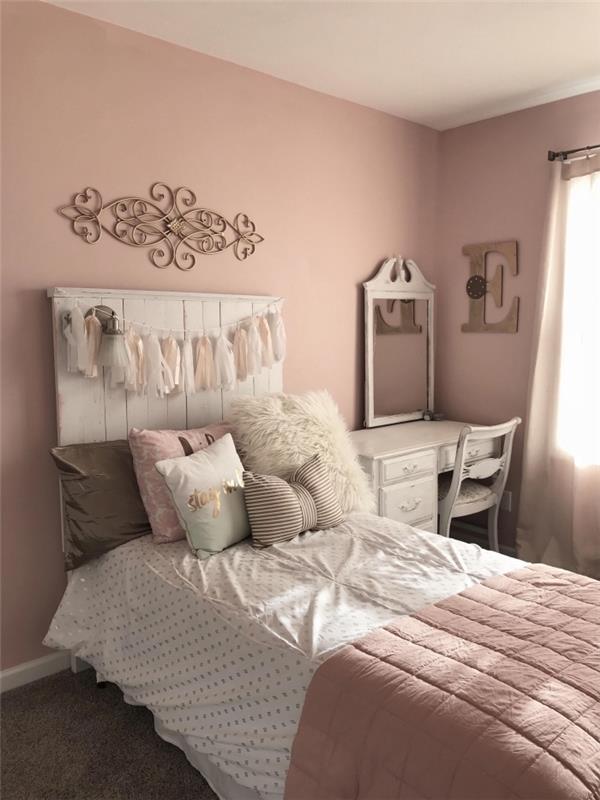 bir genç kız odası nasıl dekore edilir, kız odası için duvar boyama fikirleri, duvarlar ve aksesuarlar için toz pembe dekor