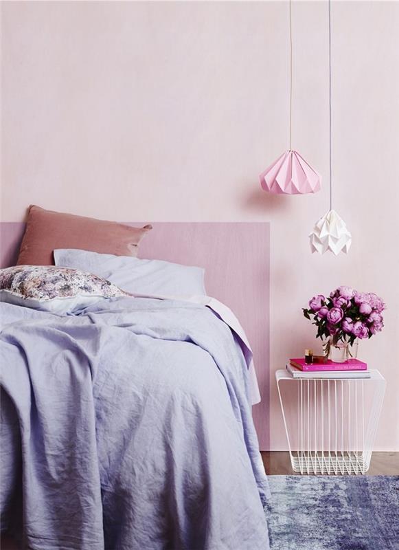 yatak odası için boya rengi, toz pembe boya ile orijinal bir başlık yapın, pembe ve mor tonlarında modern yatak odası örneği