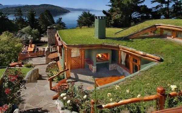 yeşil-çatı-a-yeşil-ahşap-dağ evi