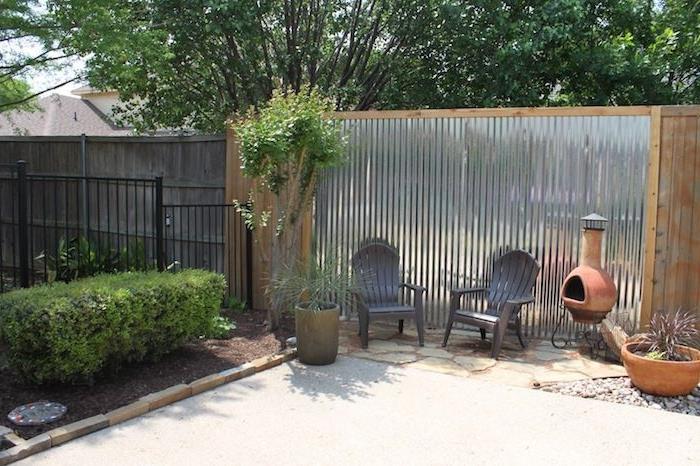 oluklu demir çit fikirleri kendin yapmak için bahçe esintisi görünümü