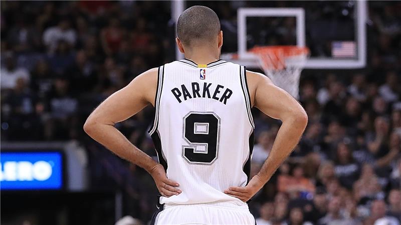 Basketbolu bıraktıktan sonra eski Spurs Tony Parker, Fransız kulübü ASVEL'in başkanlığına devam edecek.