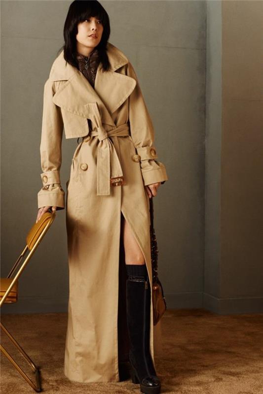trench-woman-parade-Chloé-long-to-wear-with-a-mini-krilo