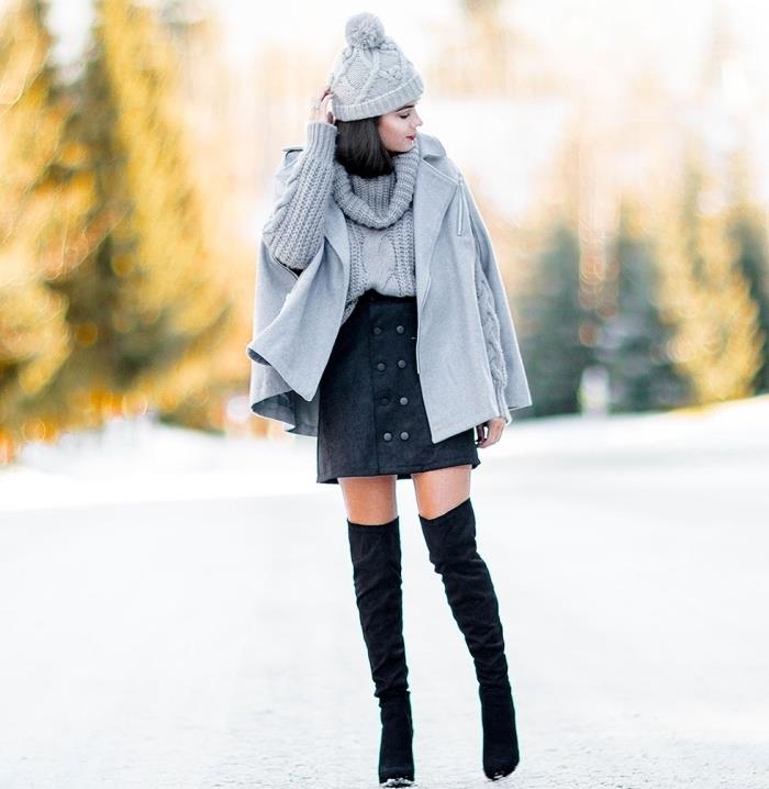ženski plašč, kako skupaj nositi nevtralne barve, siv plašč in pulover s črnim krilom in škornji