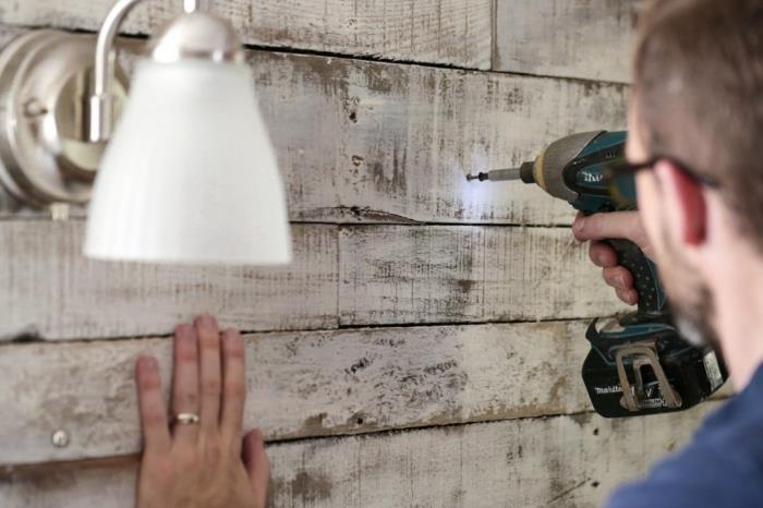Vzglavnik palete DIY, kako obesiti leseno vzglavje DIY na steno