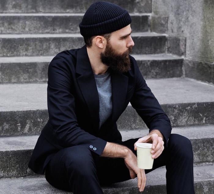hipsterski videz moški razreda brada in obleka
