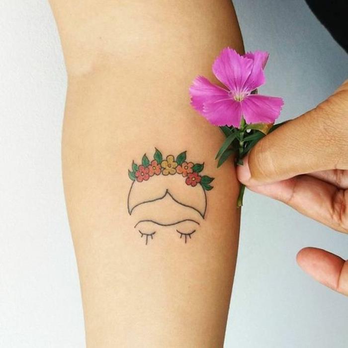 Frida Kahlo silhueta lepa tetovaža Frida armadillo cvetna krona na glavi frida kahlo stilizirana