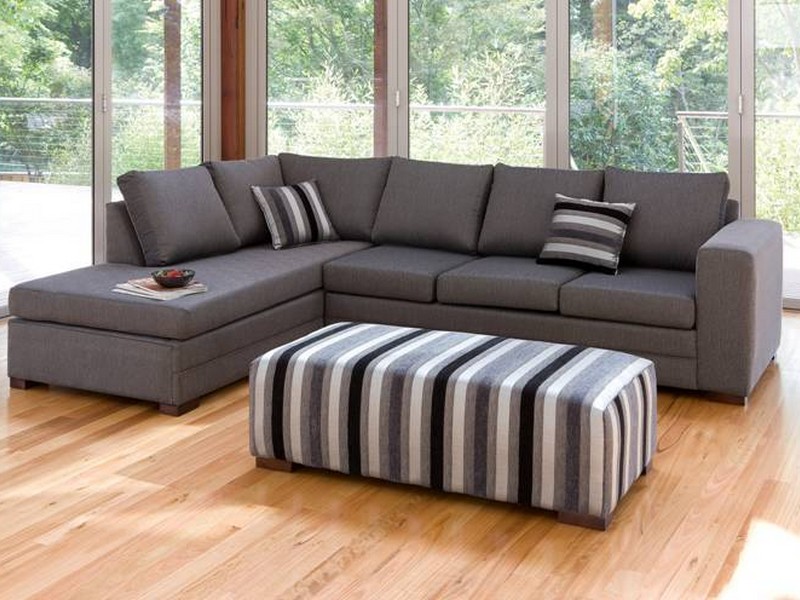 Sofa svetainės interjere
