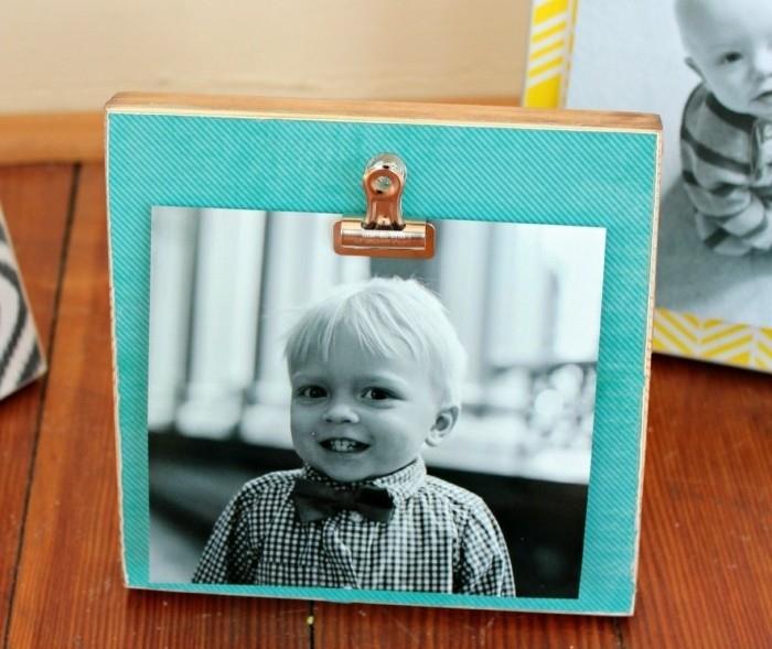 a-wood-block-dekoruotas-with-color-scrapbooking-paper-and-a-photo aplikacija-under-idea-photo-frame