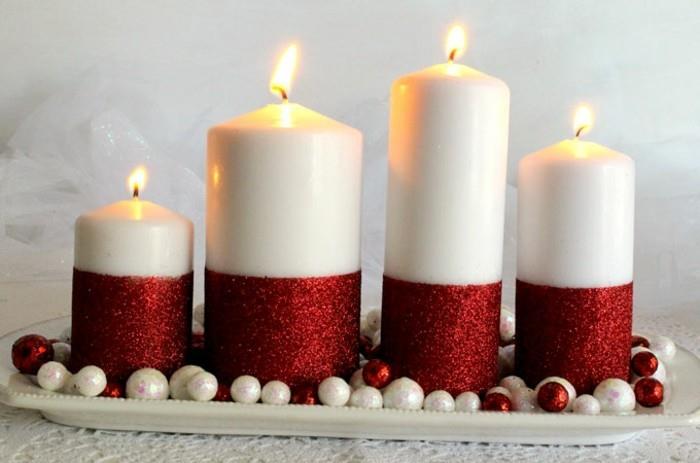 a-beautiful-table-center-sestavljen-iz-pailelttes-sveče-v-rdeči-DIY-božič-ideja-enostavno doseči