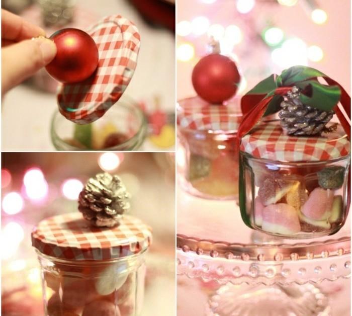 malo-okrašeno-kozarec, ki ga napolnite s sladkarijami-božično darilo, ki ga morate narediti sami