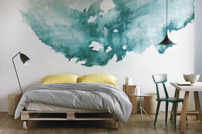 zelo-ekološka-spalnica-ideja-kako-narediti-paleto-pohištvo-geniale-deco-freska-umetniško