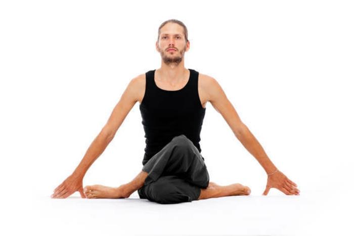 a-yoga-egzersiz-profesyonel-yoga-duruş-adam