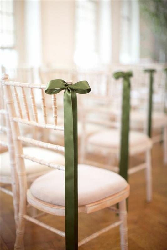 yeşil kurdeleli-güzel ve basit-düğün-sandalyeleri-dekorasyonu