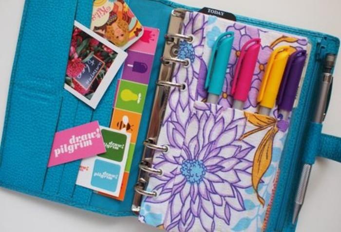 kalemleriniz için bir cep-kişiselleştirilmiş-okul-günlüğü-planlayıcınıza-eklemek için-başka bir-tamamlayıcı-fikir-