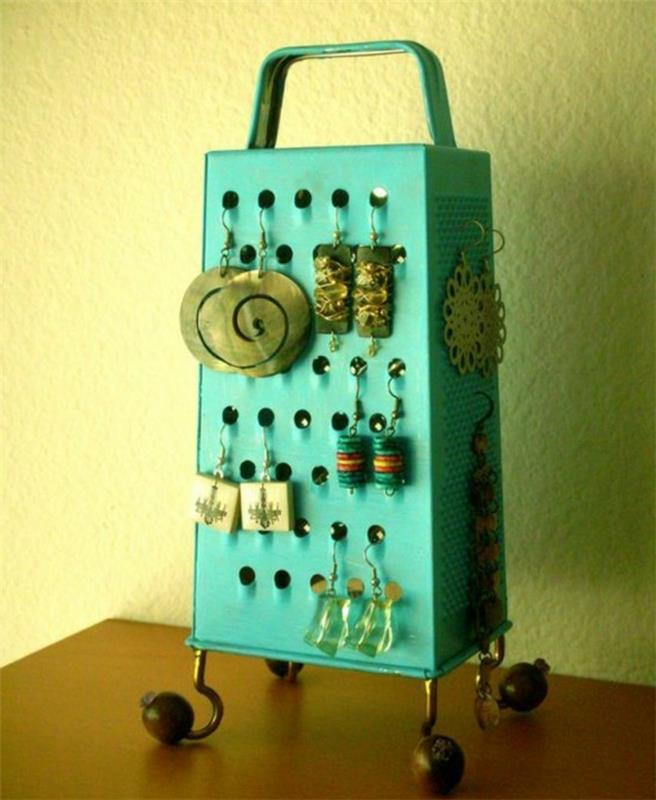 išprievartavimas, paverstas originaliu namų auskarų laikikliu-juvelyriniu dirbiniu, kurį galite padaryti patys