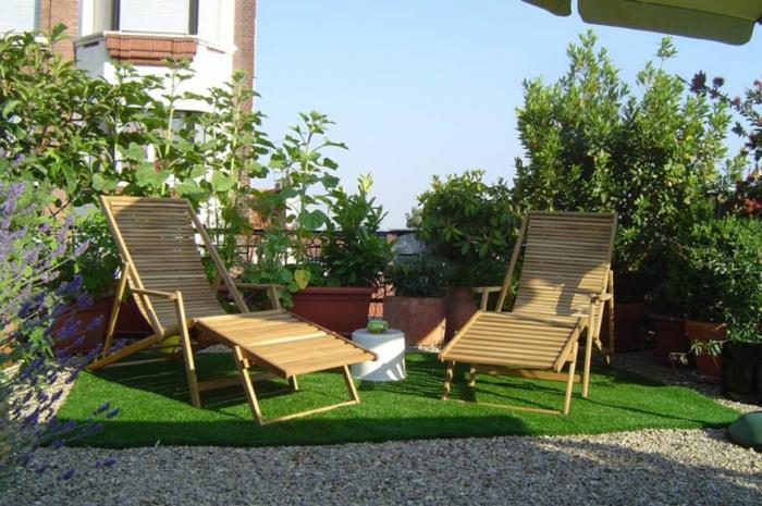 Ahşap şezlonglar, bahçe teras düzeni, modern teras ilhamı