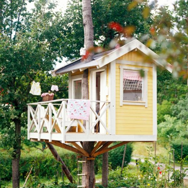 edinstvena-drevesna-hiša-rumeno-bela-super-srčkana