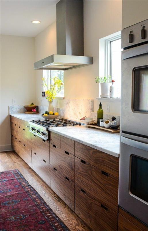 v33-tadilat-mutfak-yeniden-tasarım-mutfak-koyu-ahşap-mobilya-zemin-yerli-renkli-halı