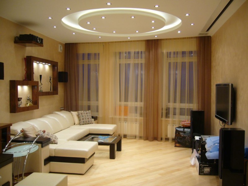 Illuminazione spot in soggiorno