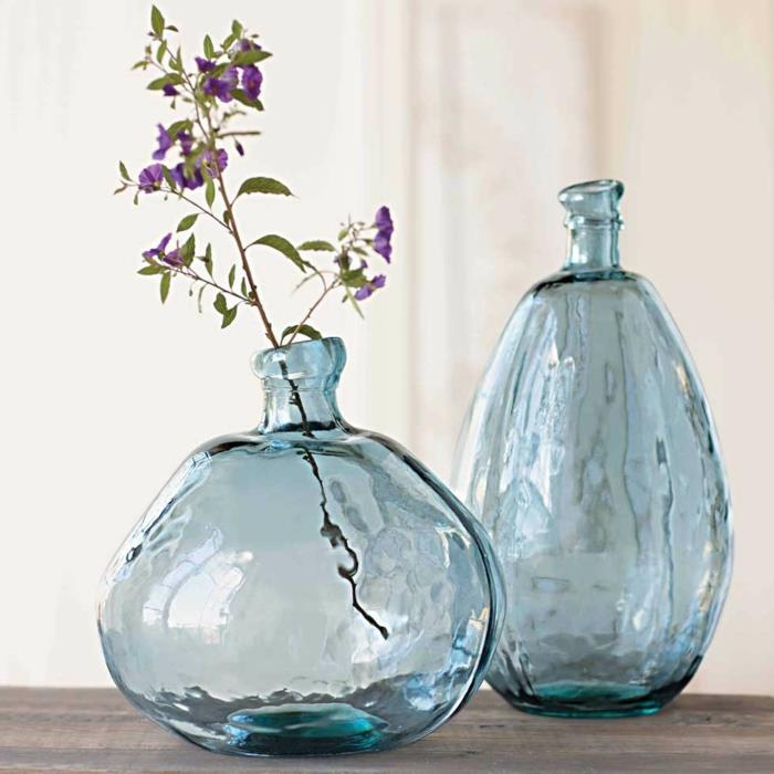 amfora-vaza-steklo-vaza-visoko-steklo-vaza-okroglo-modro-rože