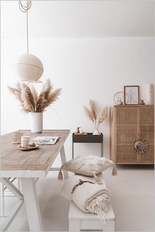 pampa vazo modaya uygun deko doğal elyaf tekstil nesneler makrome yastık püsküller ahşap ve beyaz yemek masası