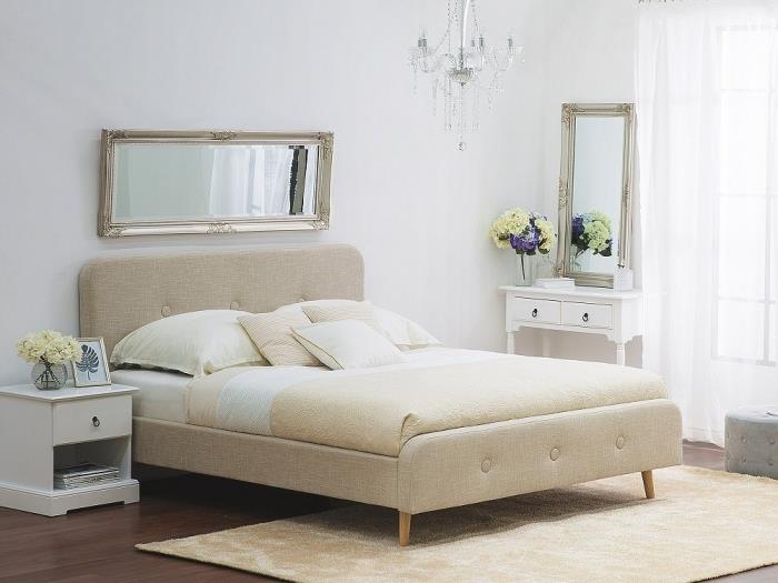 beyaz tasarım yatak odası büyük düğmeli başlık karyola ve bej dikdörtgen halı, vintage tasarım yatay ayna modeli