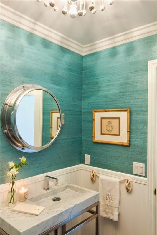 Kreminė siena-veidrodis-plytelės-vonios kriauklė