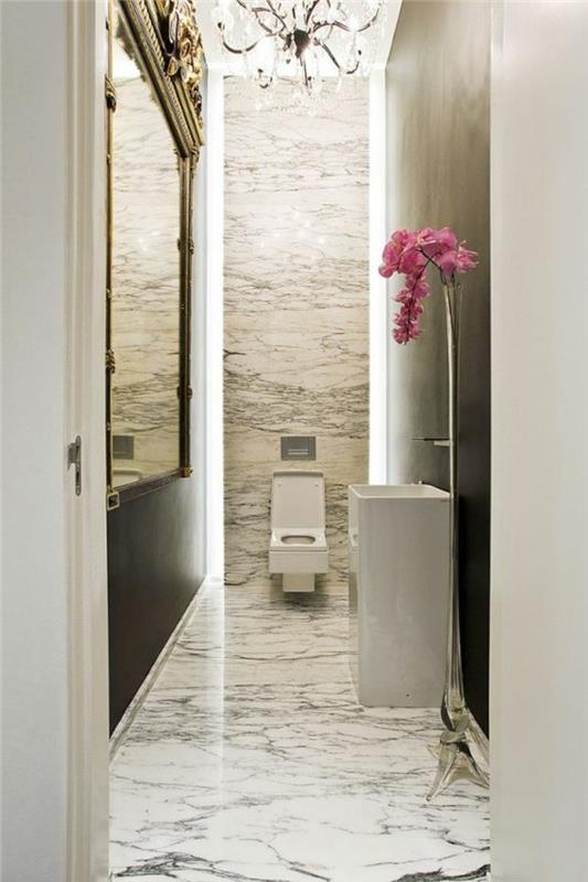 Kriauklė-vonios kambarys-originali idėja-balta-rožių gėlė