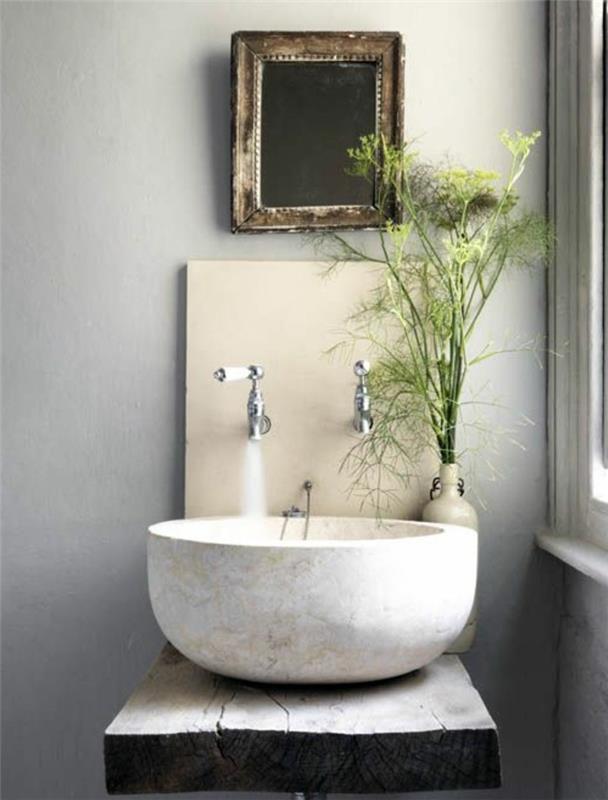 Žalios gėlės-veidrodis-siena-aiškus-vonios kriauklė